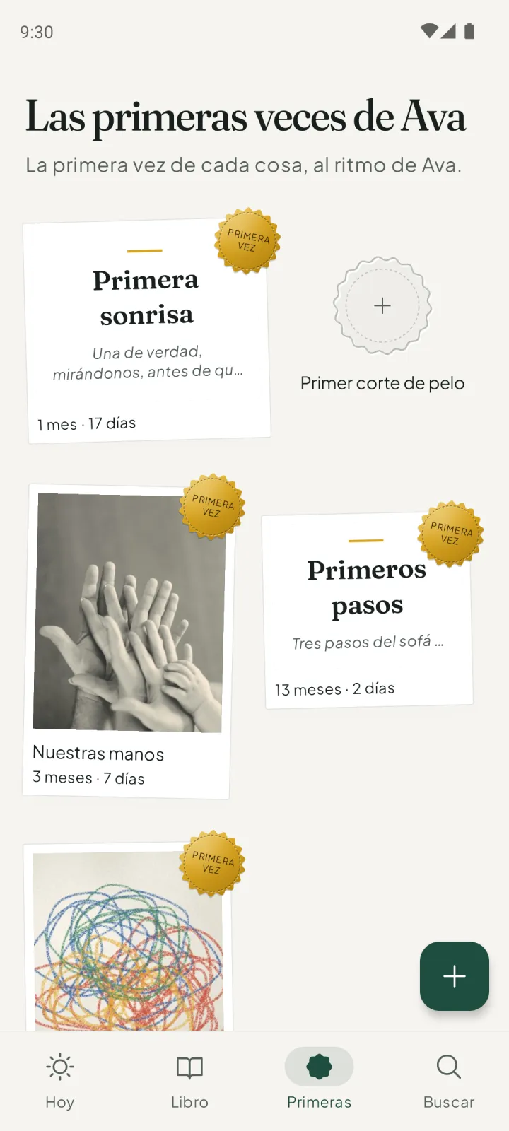 Las primeras veces de Ava: Primera sonrisa a 1 mes y 17 días y Primeros pasos a 13 meses y 2 días, cada una con su sello dorado, y un lugar vacío para Primer corte de pelo