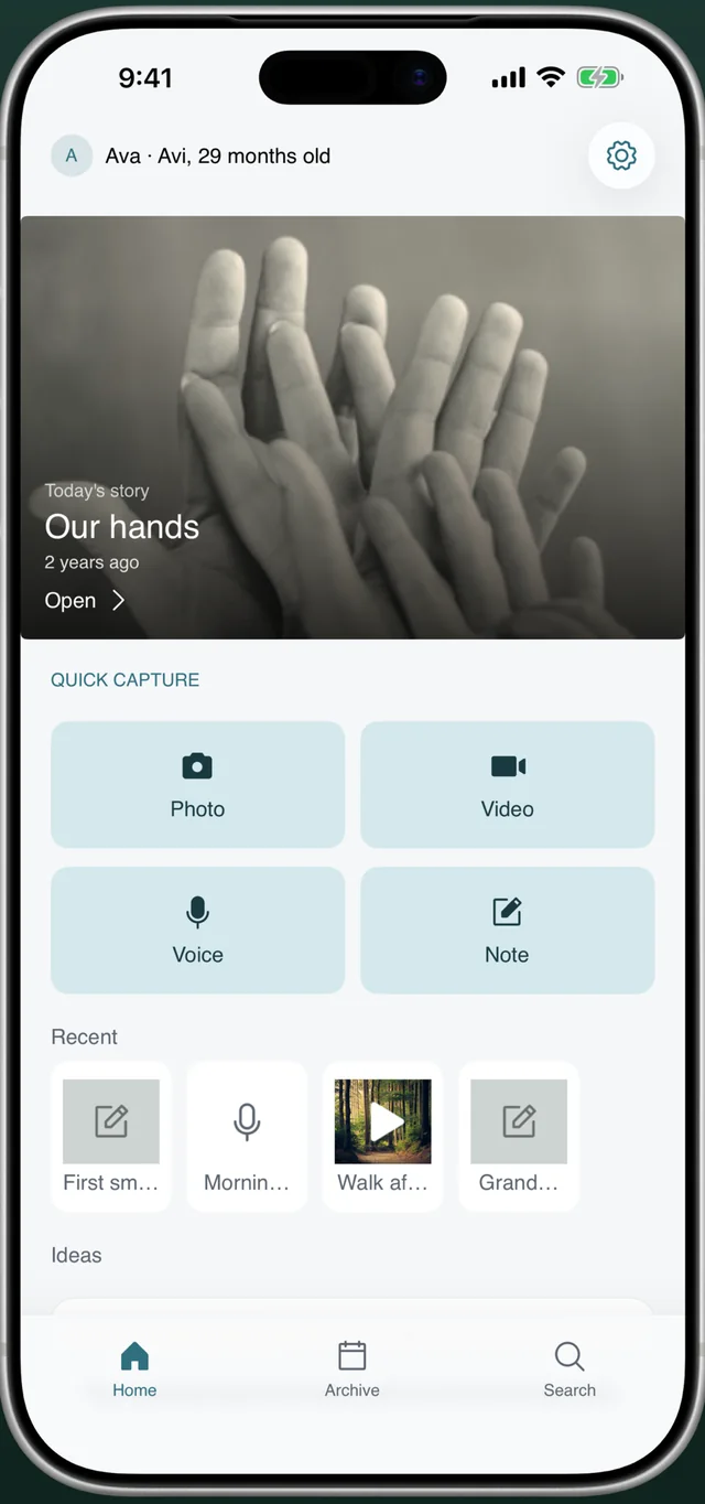 Everkeep baby journal app home screen showing quick capture buttons for photo, video, voice and note
